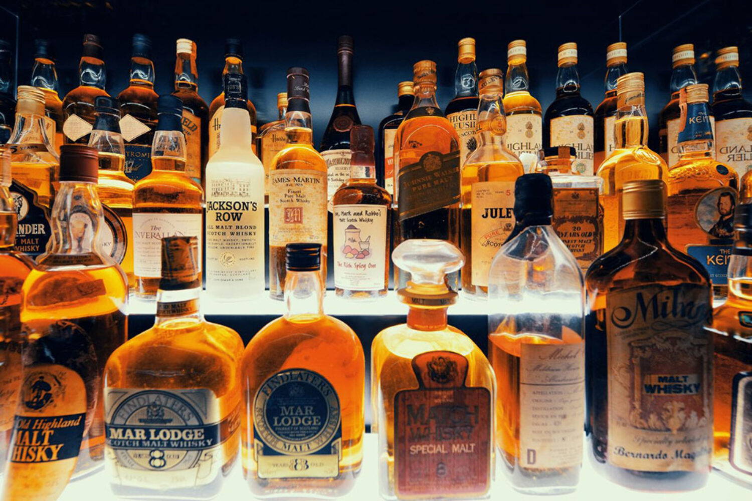 Prix de l&rsquo;alcool en Espagne : comparatif 2026 des spiritueux a la frontière