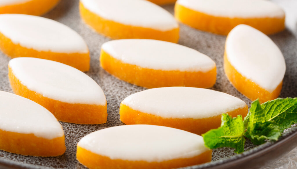 découvrez les desserts provençaux incontournables : spécialités sucrées typiques de la région à savourer pour un voyage gourmand en provence.