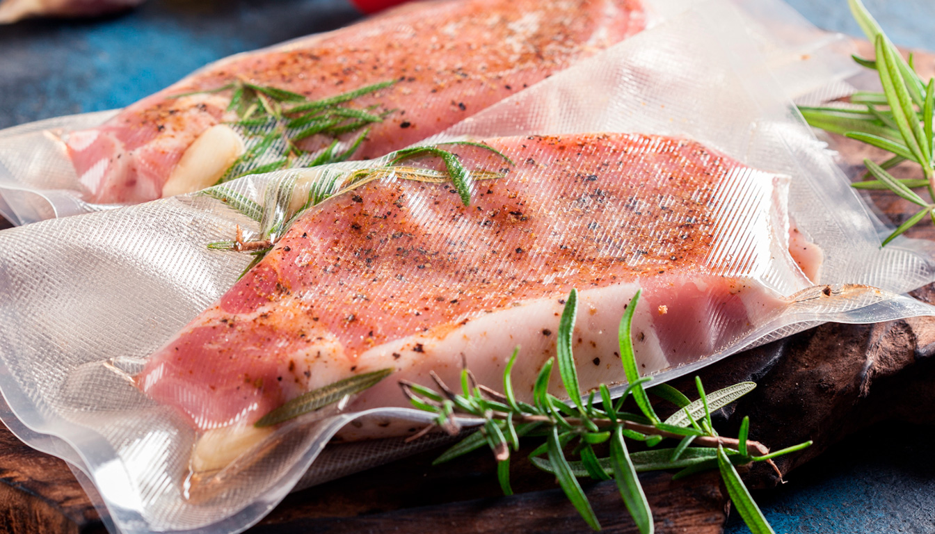 découvrez si la viande sous vide périmée d'un jour est encore consommable, les risques pour la santé et les conseils pour bien conserver vos aliments.