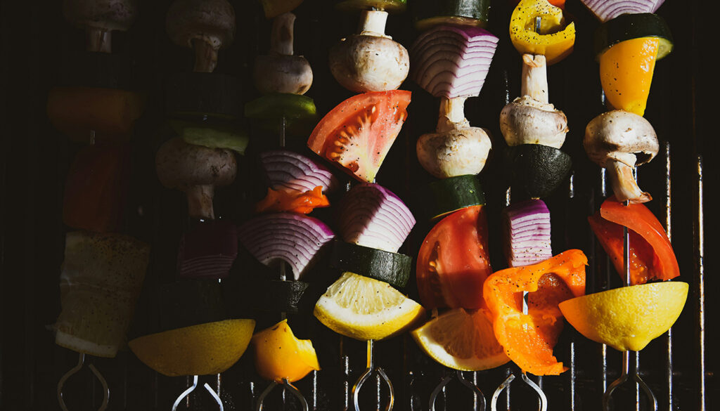 Brochette apéro à faire la veille : nos 12 recettes testées et les vins pour les accompagner