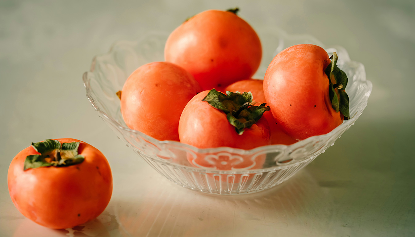 découvrez les risques liés à la consommation précoce du kaki astringent et comment profiter pleinement de ce fruit gourmand sans danger.