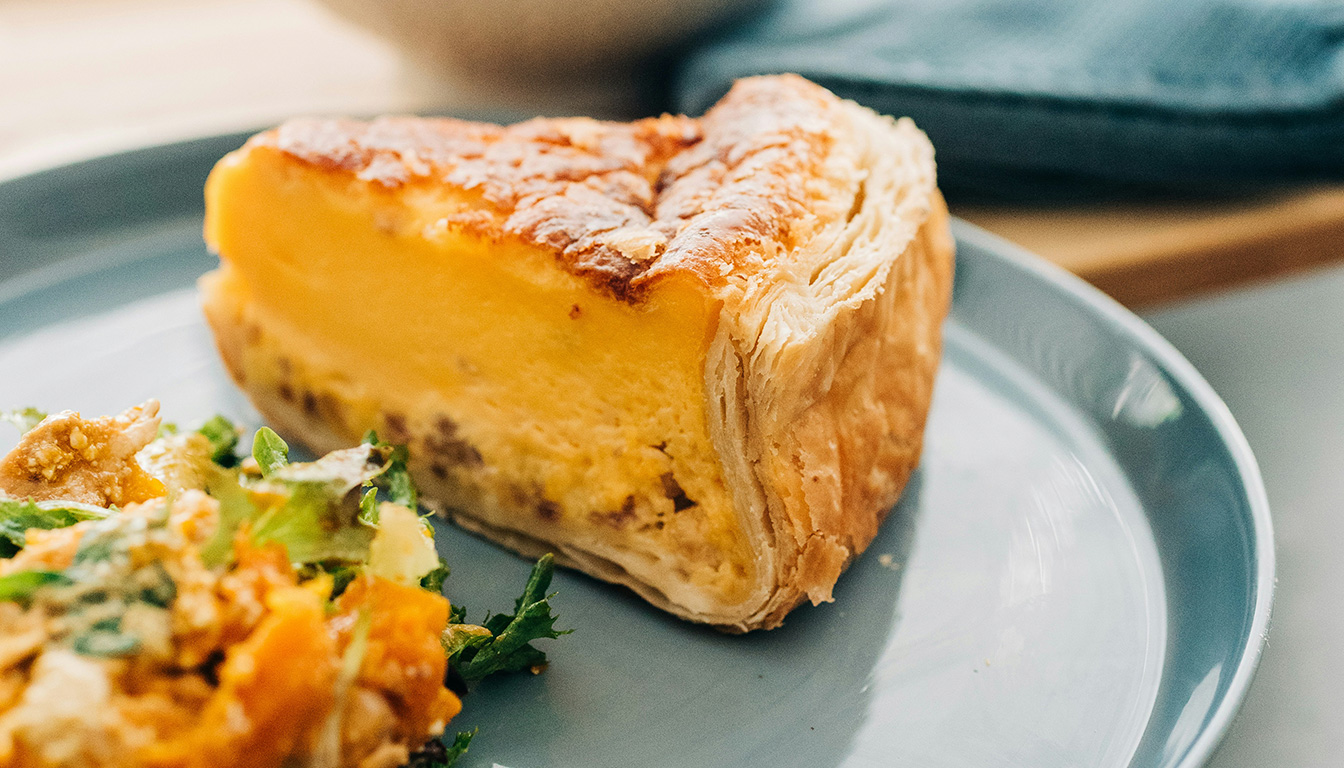 découvrez quels légumes accompagner votre quiche pour un repas léger et équilibré. idées simples et savoureuses d'accompagnements frais et colorés.