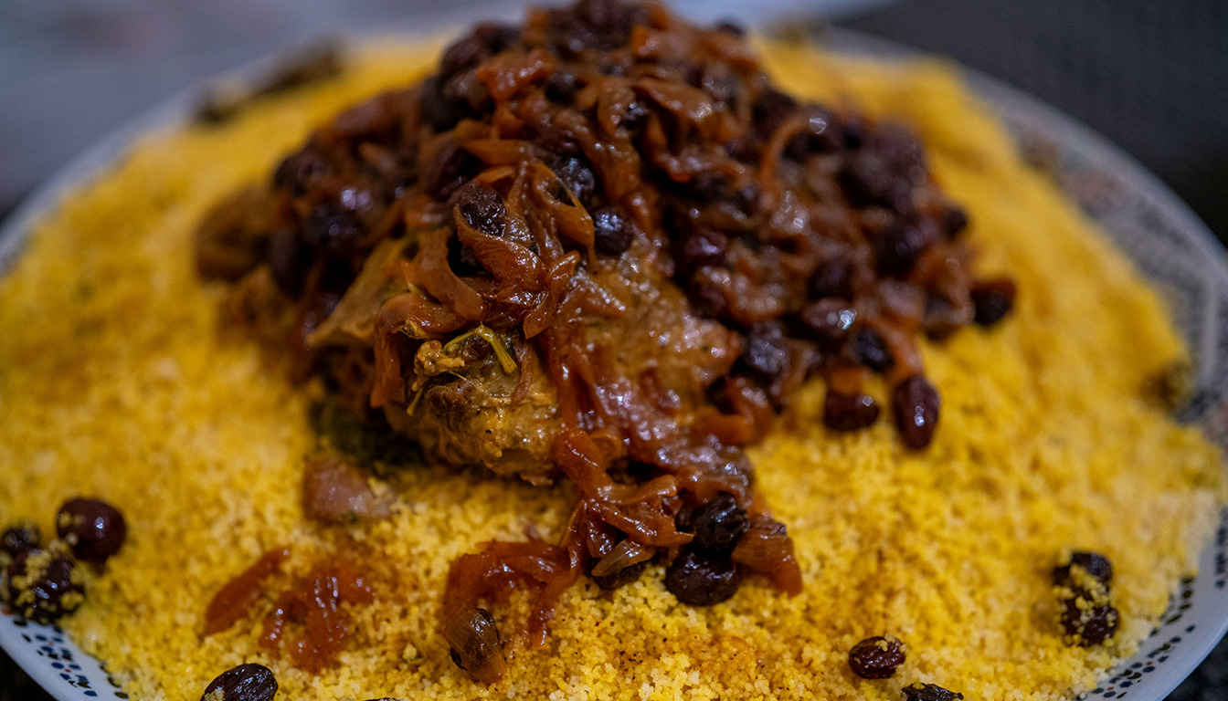 découvrez quelles pièces de viande choisir pour préparer un couscous savoureux selon la recette, et réussissez votre plat à la perfection.