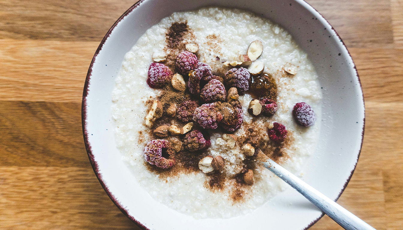 découvrez des alternatives aux flocons d'avoine pour vos recettes, avec des options adaptées à vos goûts et besoins nutritionnels.