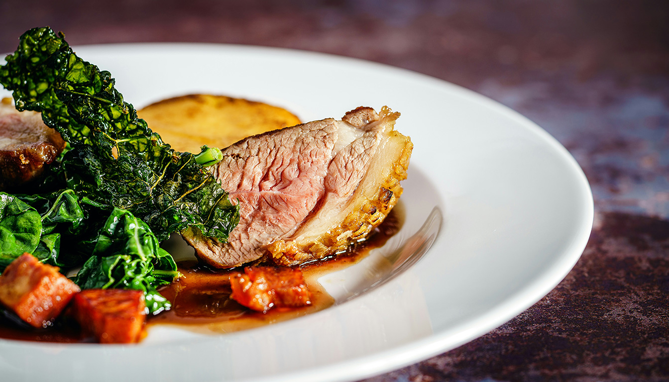 découvrez nos idées savoureuses pour accompagner votre magret de canard, avec des recettes salées et sucrées-salées qui raviront vos papilles.