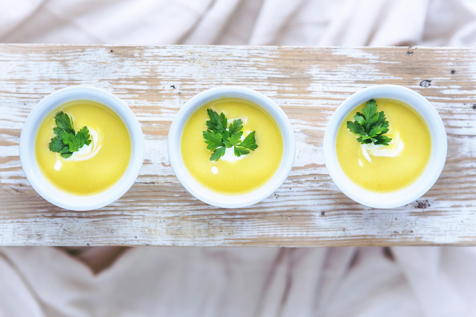 Fondue de poireaux crémeuse : la recette de base inratable pour vos viandes et poissons — plat de fondue de poireaux crémeuse