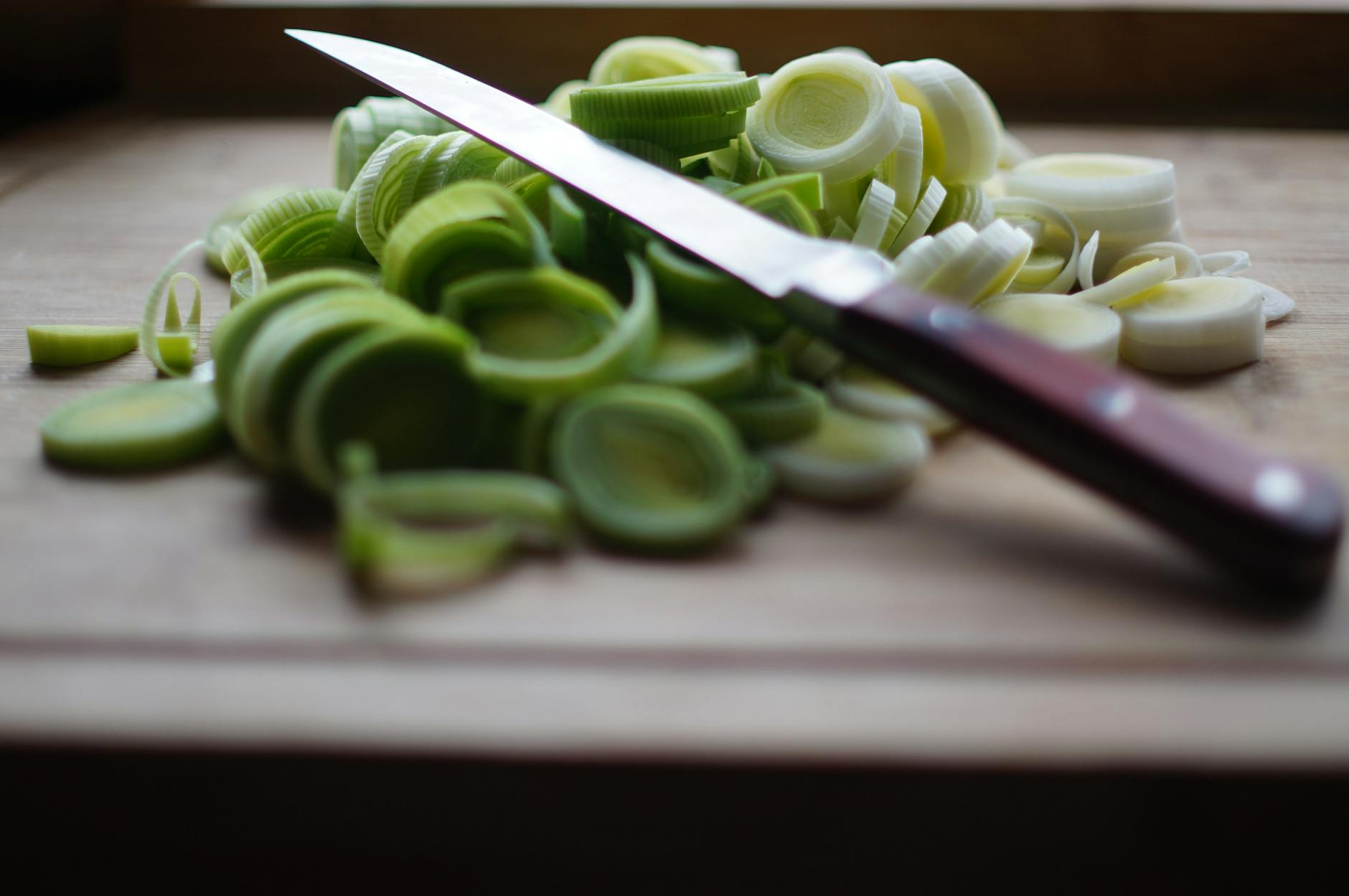Fondue de poireaux la recette — plat de fondue de poireaux crémeuse