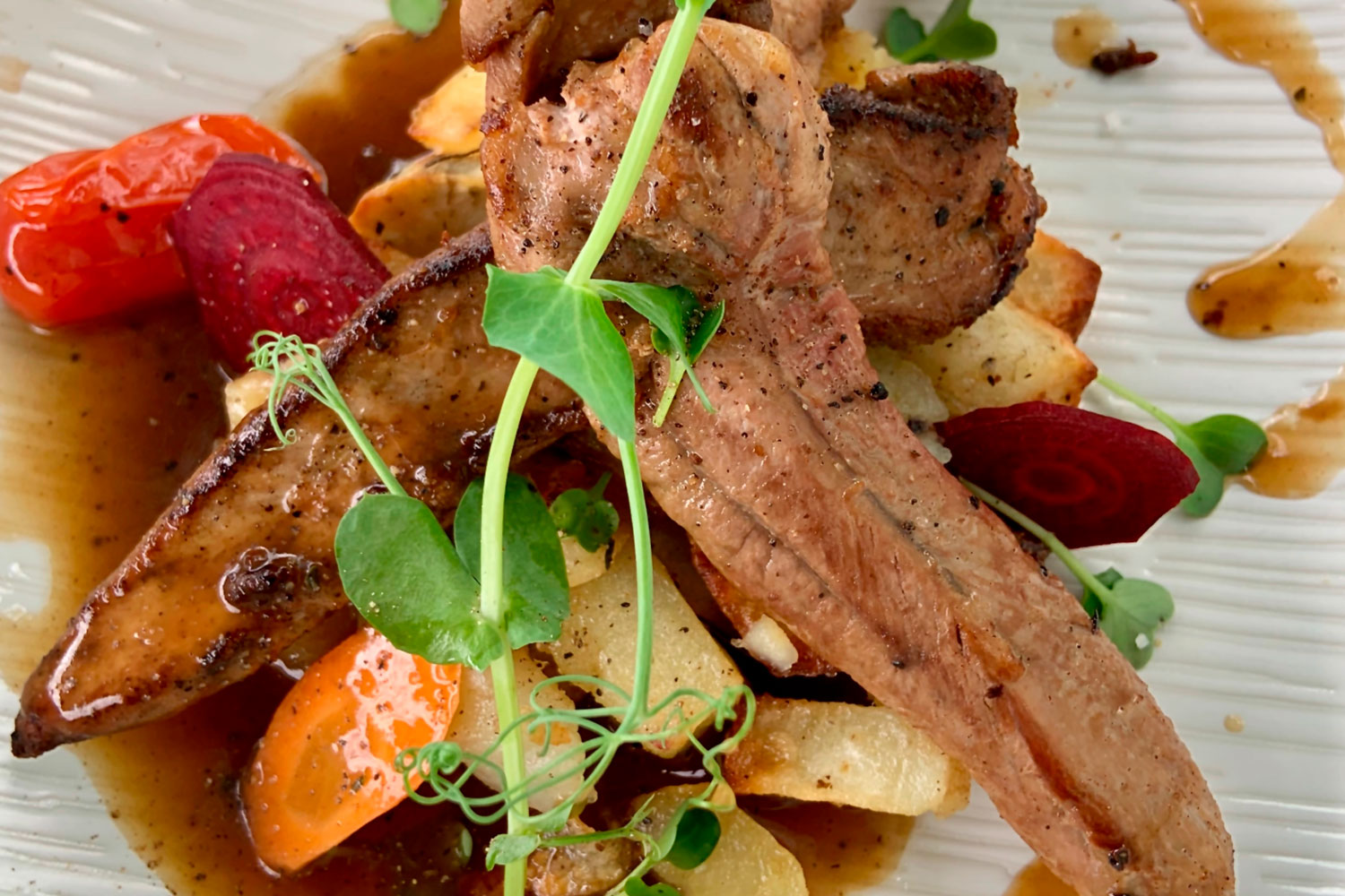 découvrez 12 garnitures de saison pour accompagner les aiguillettes de canard : légumes rôtis, purée de patate douce et idées gourmandes.